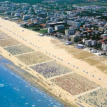 Pleasant Flat In Near The Bibione