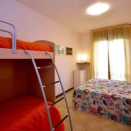 Pleasant Flat In Near The 2*